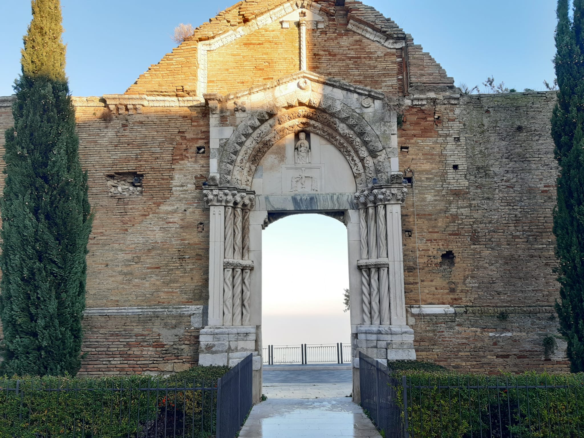 Rovine chiesa San Pietro