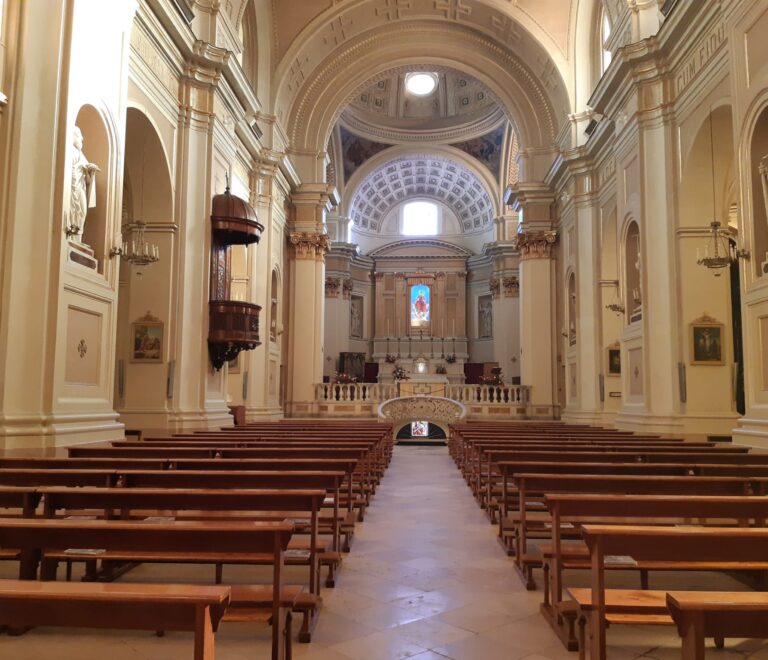 Interno Chiesa Santa Maria Maggiore