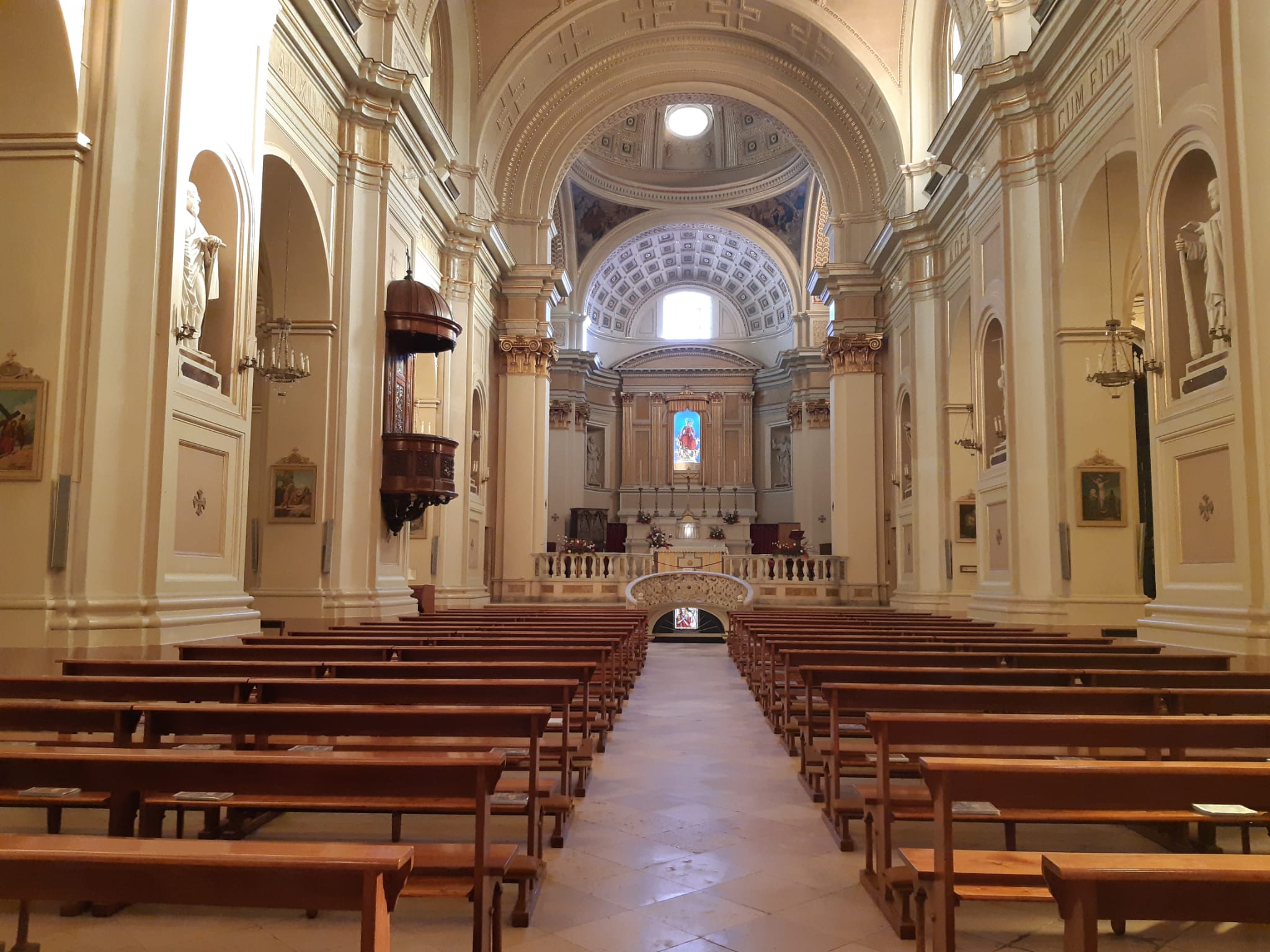 Interno Chiesa Santa Maria Maggiore