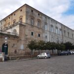 Palazzo D'Avalos retro (ex Palazzo Caldora) - Piazza del Popolo